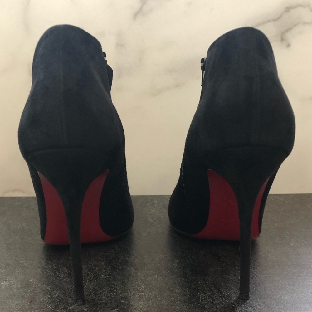 CHRISTIAN LOUBOUTIN LISSE SUEDE BOOTIE